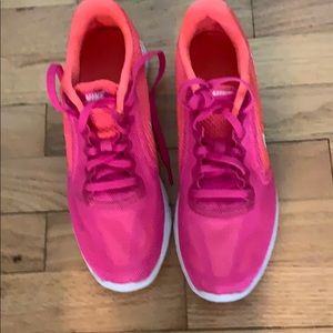 New Nike Tennis shoes